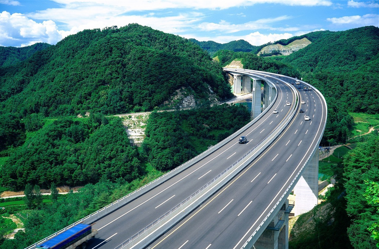 重庆至泸州高速公路.jpg